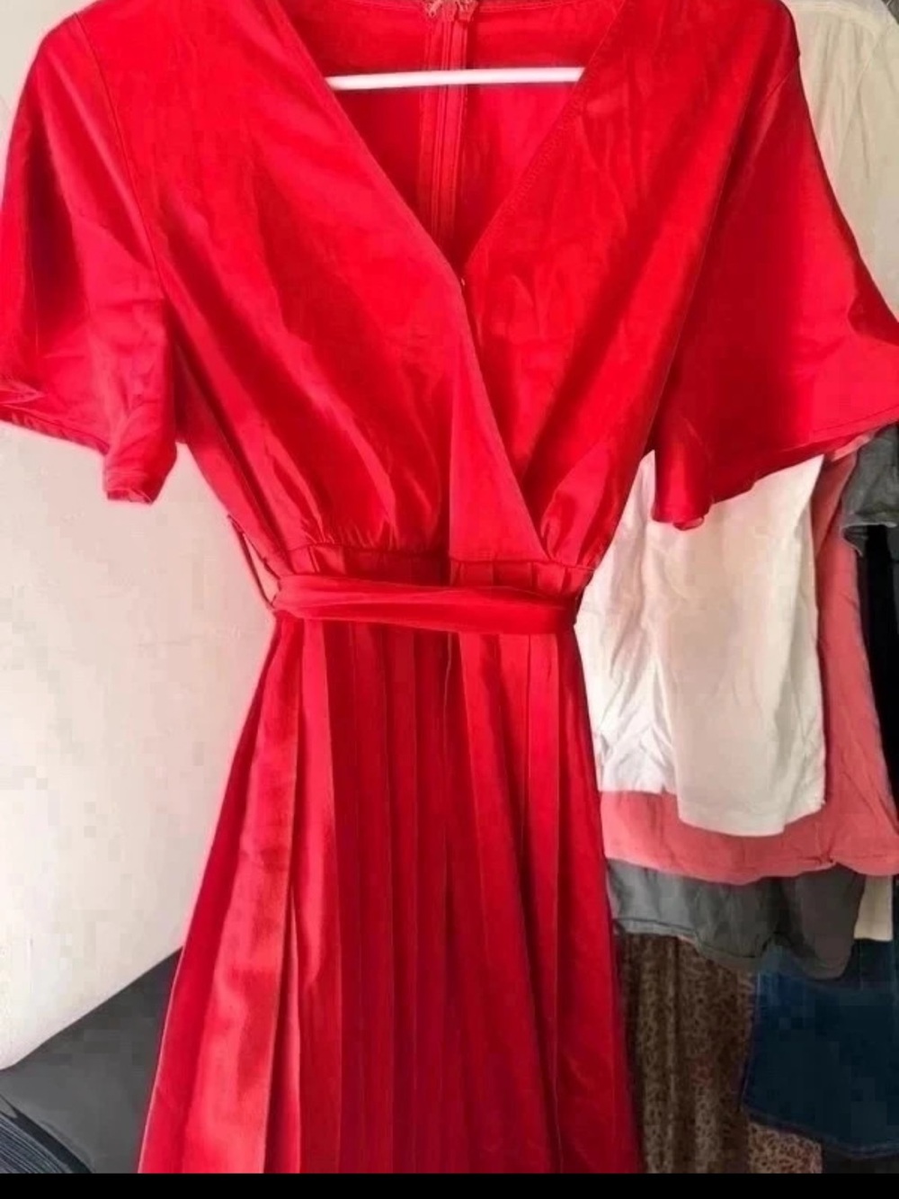 New With Tags - Cupshe - Red Evening Dress Small
